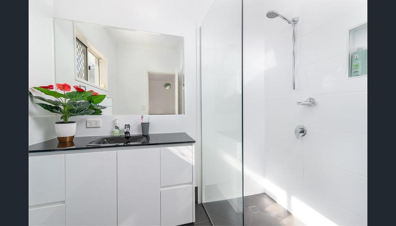 Modern 2 Bedroom Townhouse - Four Mile Beach Escapes Port Douglas Eksteriør bilde