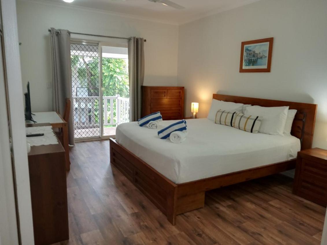 Modern 2 Bedroom Townhouse - Four Mile Beach Escapes Port Douglas Eksteriør bilde