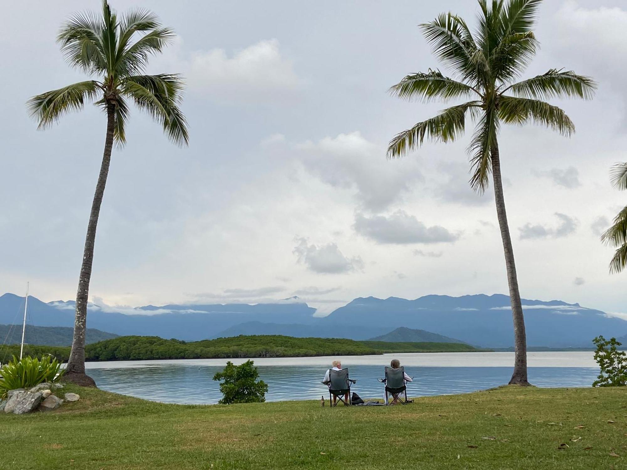 Modern 2 Bedroom Townhouse - Four Mile Beach Escapes Port Douglas Eksteriør bilde